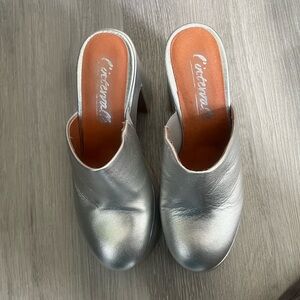 L'INTERVALLE Metallic Leather Platform Mules